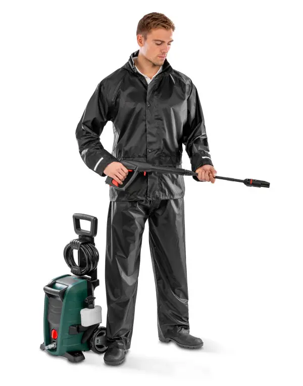 Result Core Rain Suit R225X Lifestyle.webp