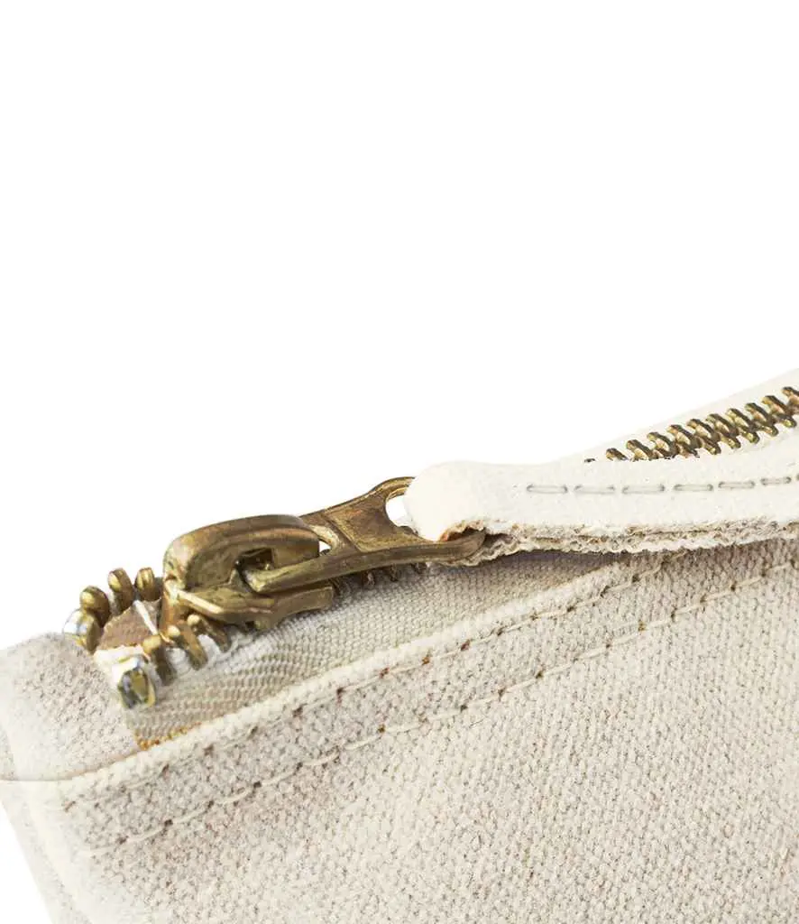 W530 accessory pouch zip.webp
